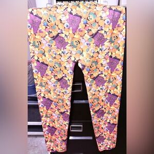 No Boundaries Candy Corn trick or treat Print Halloween Kids Leggings Multicolor